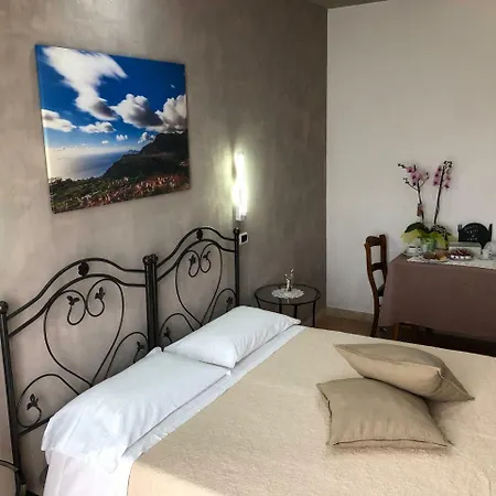 新御住宿加早餐旅馆 *