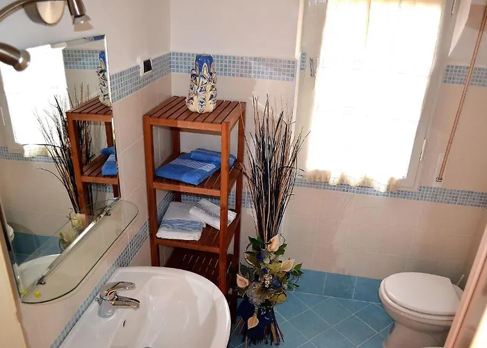 New Royal Oda ve Kahvaltı 3*