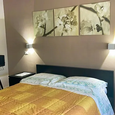 Bed & Breakfast New Royal 3*