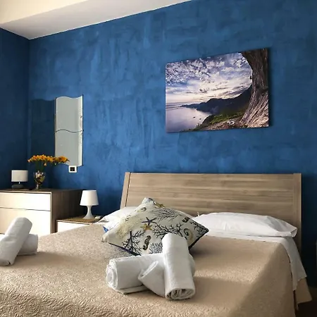 New Royal Bed & Breakfast 3*